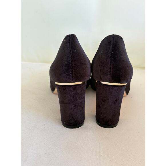Melyann Velvet Heels 8.5 Black Pumps Academia Office Career Capsule Gold Stacked - Picture 2 of 7